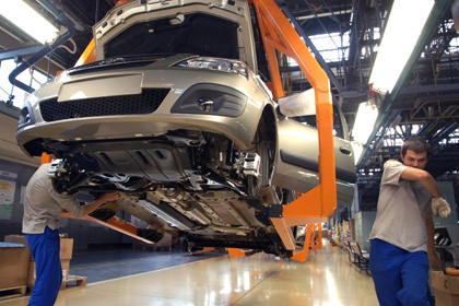«АвтоВАЗ» уволит 7,5 тысячи работников