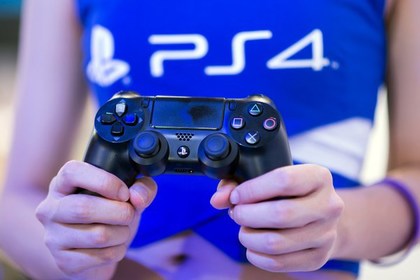 Sony продала более 10 миллионов приставок PlayStation 4