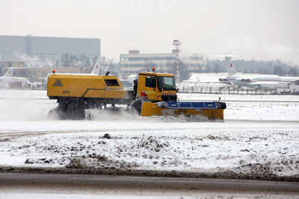 Задержан водитель столкнувшегося с самолетом снегоуборщика