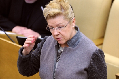 Мизулина предложила лишать неплательщиков алиментов поддержки от детей