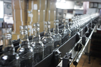 Государство отказалось повышать цены на водку