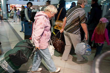 Туроператоров предложили обязать платить взносы в два страховых фонда