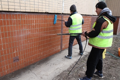 Медведев определил квоты на гастарбайтеров