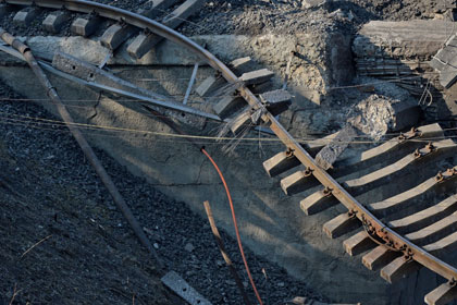 В Мариуполе взорван железнодорожный мост