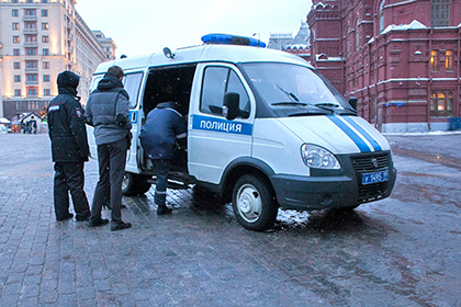 Мужчина собирался сжечь и зарезать себя в Александровском саду