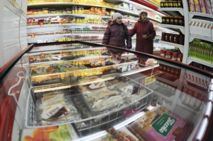 В Петербурге сотрудниц магазина обвинили в задержании клиентки в морозилке