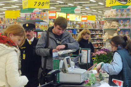 Прокуроры возбудили 1,5 тысячи дел из-за завышения цен