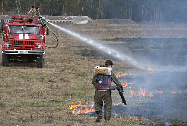Горе от огня. Зачем в России поджигают целые регионы