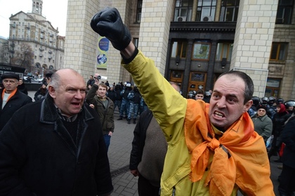 Минобороны предложило во всех вузах преподавать борьбу с «цветными революциями»