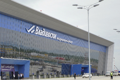 Пассажиры рейса Гонконг — Владивосток связали дебошира скотчем