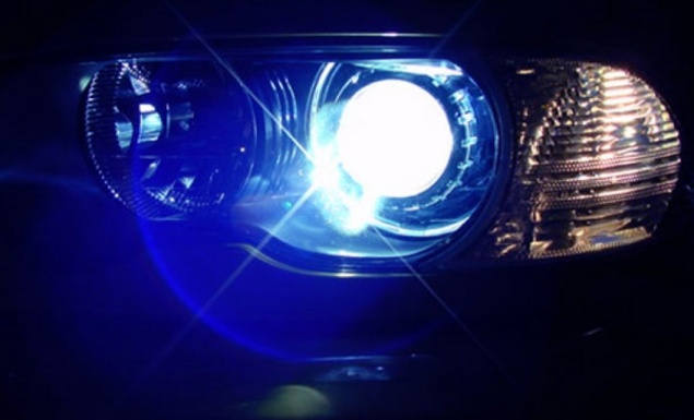 В России хотят усилить борьбу с ксеноновыми фарами