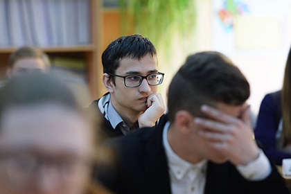 В правительстве предложили учить школьников борьбе с коррупцией