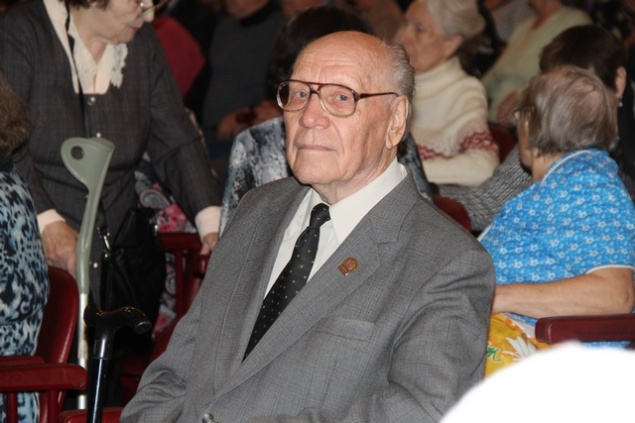 В Ачинске состоялся торжественный концерт по случаю Дня пожилого человека