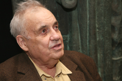 Эльдар Рязанов попал в больницу