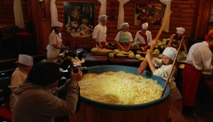 В Великом Новгороде заквасили две тонны капусты ради Книги рекордов Гиннеса