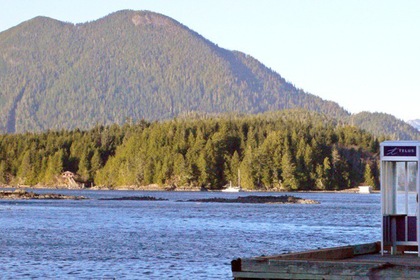 Круизное судно с 27 пассажирами затонуло у побережья Канады