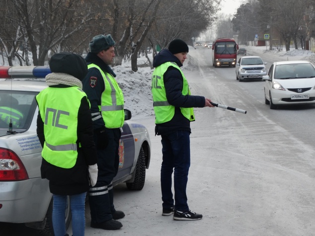 Студенческий десант высадился в ачинской Госавтоинспекции
