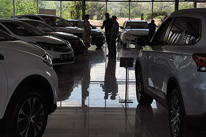 Январские продажи автомобилей повторили антирекорд 2010 года