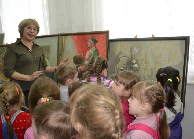 Ачинская детская художественная школа проводит день открытых дверей и приглашает на масте-классы