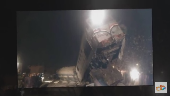 В Египте сошел с рельсов пассажирский поезд