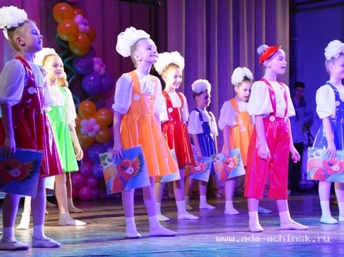 Сегодня, 4 марта, в городском Дворце культуры состоялся праздничный концерт, посвященный Международному женскому Дню