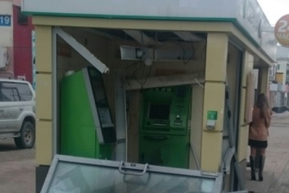 В Южно-Сахалинске взорвали павильон Сбербанка