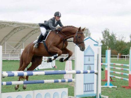 Приглашаем всех желающих на конно-спортивные соревнования