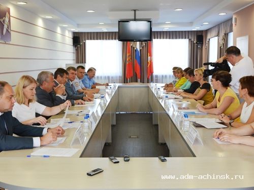 Илай Ахметов рассказал о социально-экономической ситуации в Ачинске