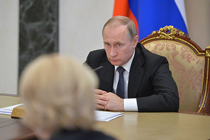 Путин продлил продэмбарго против стран Запада