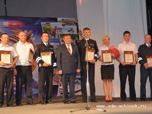 Сотрудники ачинской Госавтоинспекции отмечают 80-летие со дня образования