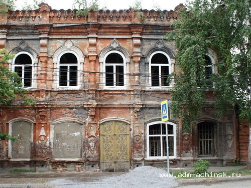 В Ачинске спасают от разрушения купеческий дом 19 века