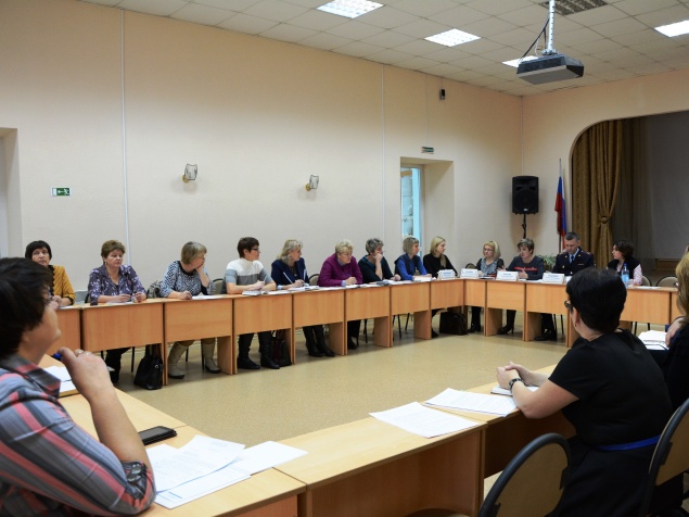 В Ачинске состоялось заседание по проблемам подростков