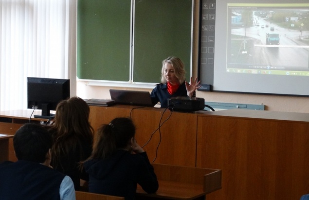 Автоинспекторы в Ачинске проводят видеоуроки дорожной безопасности