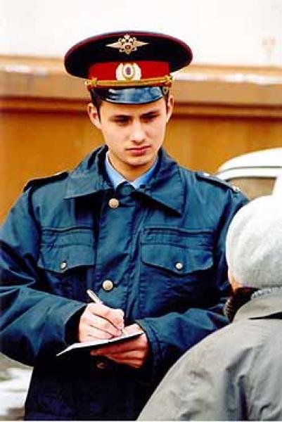 «Участковым нужны квартиры в районе работы»: депутатов просят помогать полицейским с жильем