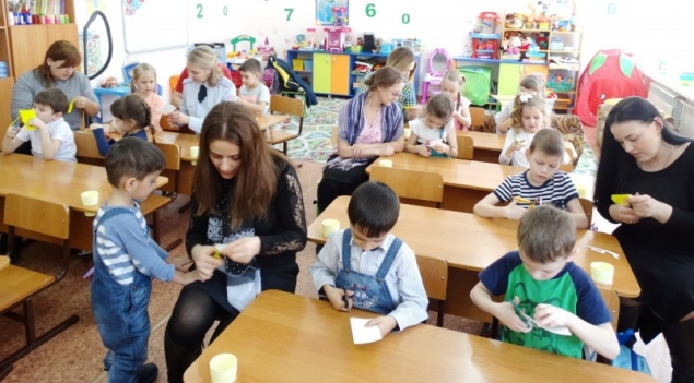 Сотрудники ачинской Госавтоинспекции и родительский актив провели акцию «Заботливая мама»