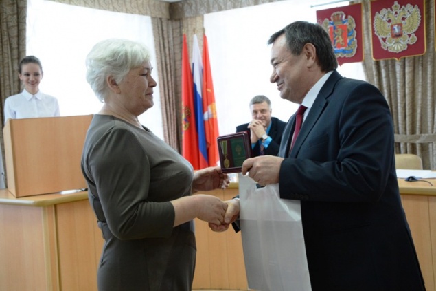 5 наград были вручены сегодня ачинцам за успехи в профессиональной и образовательной деятельности