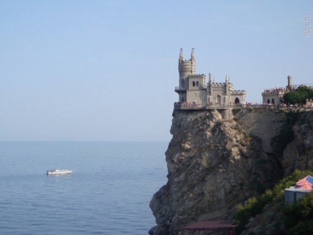 На полеты из Красноярска в Крым выделены субсидированные билеты по 7 тысяч