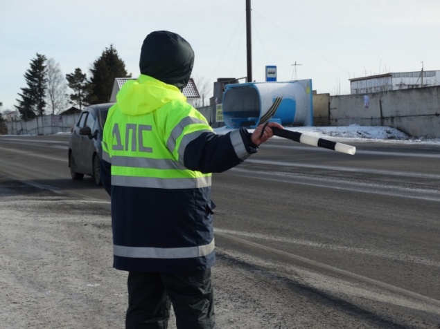 Дорожные полицейские Ачинска привлекают к ответственности водителей общественного транспорта