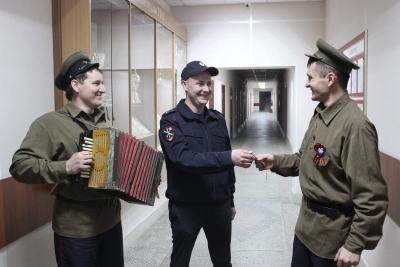 Ачинские полицейские присоединились к краевой акции «Утро Победы»