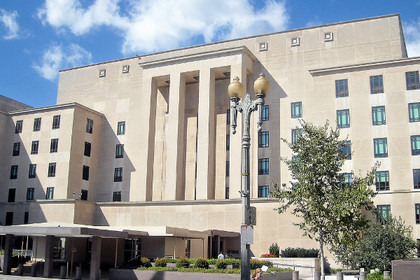 Представитель Госдепа назвала условие снятия санкций с России