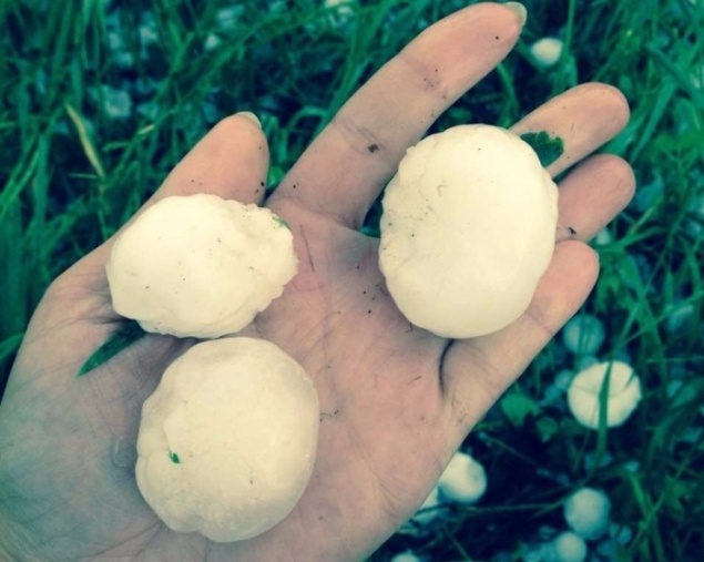 Планирующих ехать на озера Хакасии предупреждают о надвигающейся грозе и граде