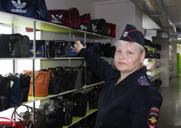 Сотрудники полиции в Ачинске выявили факт реализации контрафактных товаров