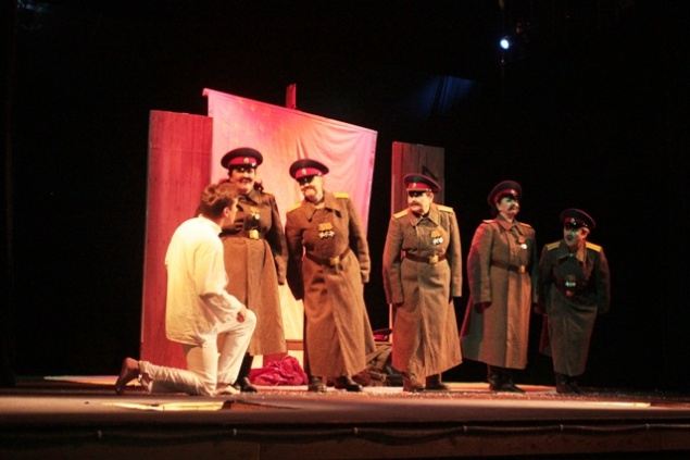 83-й театральный сезон открылся спектаклем «41»