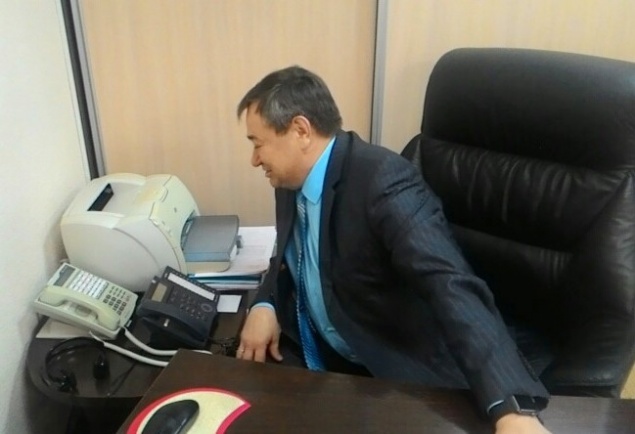 Глава города Илай Ахметов провел очередную телефонную линию