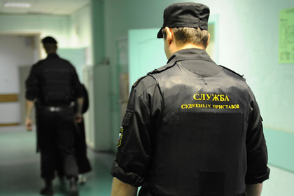 Судебные приставы получат право задерживать должников по алиментам
