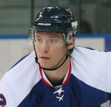 Прославленный хоккеист покинул красноярский клуб из-за поездки за границу