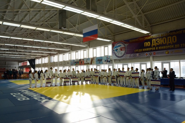 В Ачинске торжественно наградили победителей Первенства по дзюдо