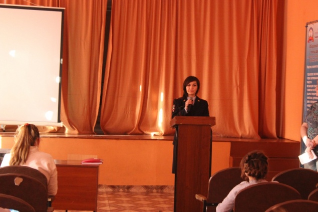 Полицейские совместно с представителями молодежного центра «Сибирь» призвали подростков к здоровому образу жизни