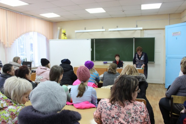 Главный детский полицейский провел общешкольное родительское собрание в одной из школ Ачинского района