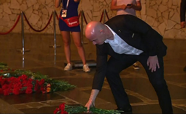 Джанни Инфантино почтил память героев Сталинграда в Волгограде